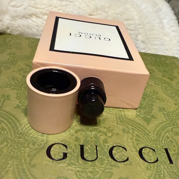 GUCCI Bloom Eau De Parfum – Women’s Luxury Floral Scent 100 ml - Picture 7 of 17